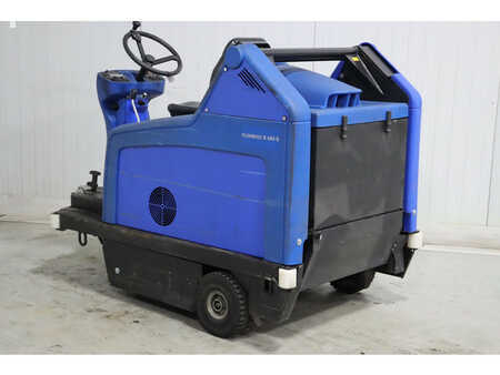 Zamiatarka 2009  Nilfisk Floortec R680B (4)