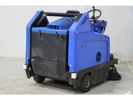 Zamiatarka 2009  Nilfisk Floortec R680B (6)