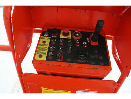 Kloubová pracovní plošina 2014  Genie Z34/22N (2)