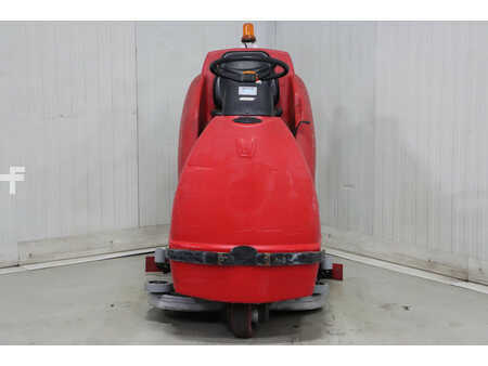 Zamiatarka 2014  RCM Jumbo  T952 (2)