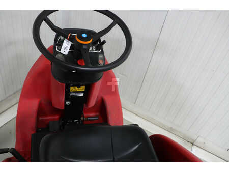 Zamiatarka 2014  RCM Jumbo  T952 (9)