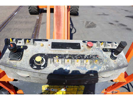 Knikarmhoogwerker 2005  JLG 800AJ (2)