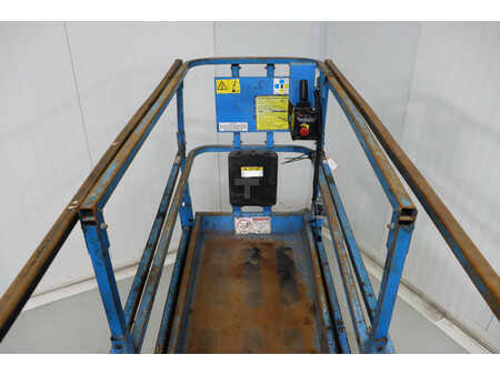Piattaforme aeree a pantografo 1998  Genie GS2032 (11)