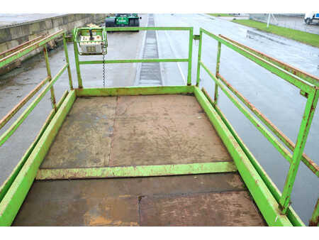 Scissors Lifts 2006  Holland-Lift B-195DL25 (2)