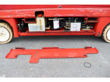 Piattaforme aeree a pantografo 2000  Haulotte Compact 8 (10)