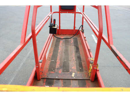 Scissors Lifts 2000  Haulotte Compact 8 (13)