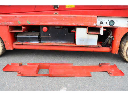 Piattaforme aeree a pantografo 2000  Haulotte Compact 8 (9)