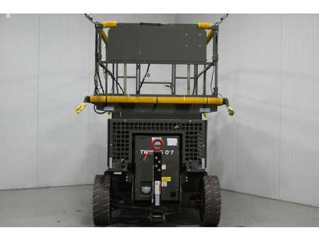 Scissor lift 2015  JLG M3369 (2)