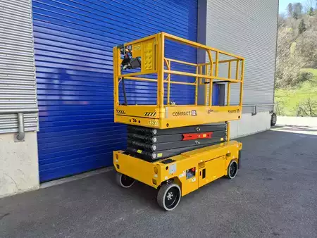 Scissors Lifts 2023  Haulotte Compact 12AE (4)