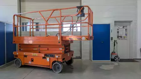 Scherenarbeitsbühne  Haulotte Comapct 10 (4)