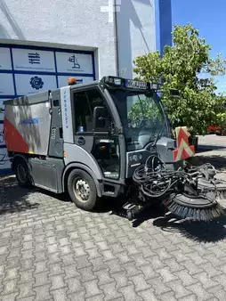 Máquina de limpeza de ruas 2018  Hako Citymaster CM2200 (1)