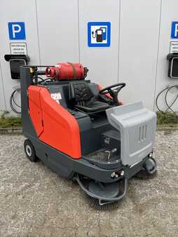 Zit veeg-zuig-machine 2021  Hako Sweepmaster P1500 RH LPG (1)