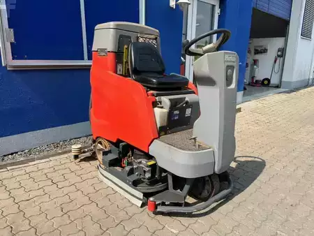 Scrubber Dryer  Hako Scrubmaster B120R (2)