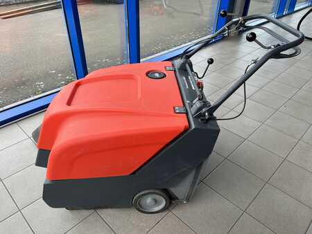 Pedestrian Vacuum Sweeper 2022  Hako Sweepmaster B800 (2)