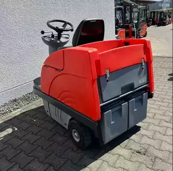 Stroj na drhnutí a vysávání 2022  Hako Sweepmaster B980R (3)