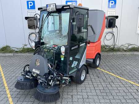 Máquina de limpeza de ruas 2023  Hako Citymaster 400 (2)