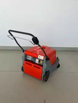Veeg-zuig-machine 2025  Hako Sweepmaster B500 (3)
