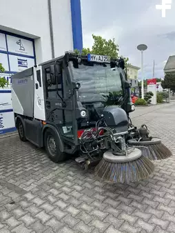 Máquina de limpeza de ruas 2023  Hako Citymaster CM2250 (2)