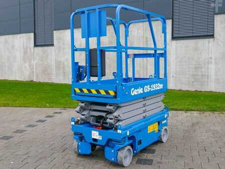 Plataforma Tijera  Genie GS-1932m E-Drive (1)