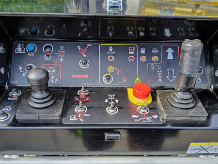 Puominostimet 2024  Manitou MANGO 12 (1)