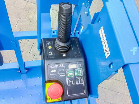 Pracovní plošina s nůžkovým zdvihem 2024  Genie GS 3246 (8)