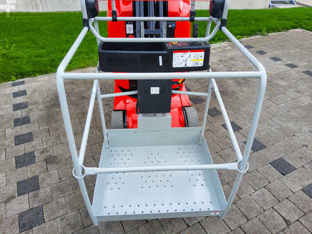 Függöleges emelö emelvény 2023  Manitou 100 VJR (6)