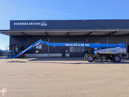 Teleszkópemelvény 2025  Genie SX-135 XC (3)