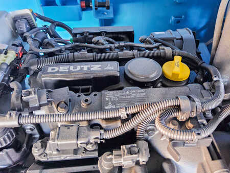 Teleszkópemelvény 2025  Genie SX-135 XC (10)