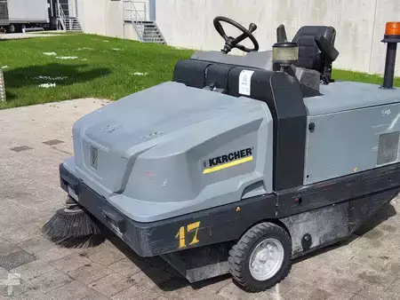 Zametací stroj 2015  Kärcher Kehrmaschine KM 130/300 RLPG (1)