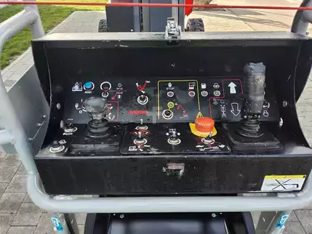 Puominostimet  Manitou MANGO 12 (7)