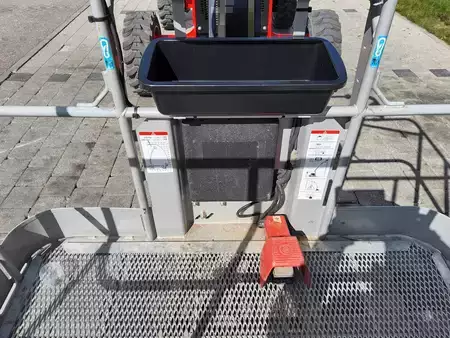 Puominostimet  Manitou MANGO 12 (6)