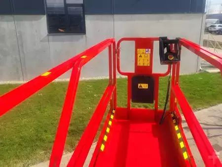 Scherenarbeitsbühne  Magni ES 1409AC+ (6)