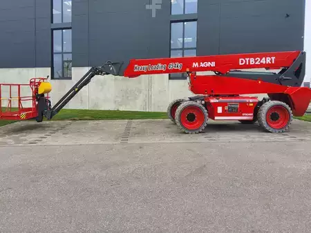 Teleskopbühne  Magni DTB24RT (3)