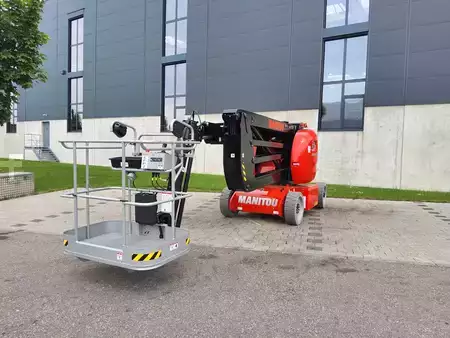 Kloubová pracovní plošina  Manitou 150 AETJC (1)