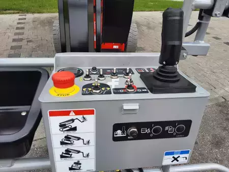 Kloubová pracovní plošina  Manitou 150 AETJC (7)