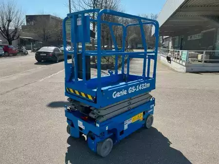 Scherenarbeitsbühne 2026  Genie GS-1432m E-Drive - inkl. AGM Batterien (8)