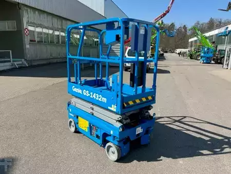 Scherenarbeitsbühne 2026  Genie GS-1432m E-Drive - inkl. AGM Batterien (1)