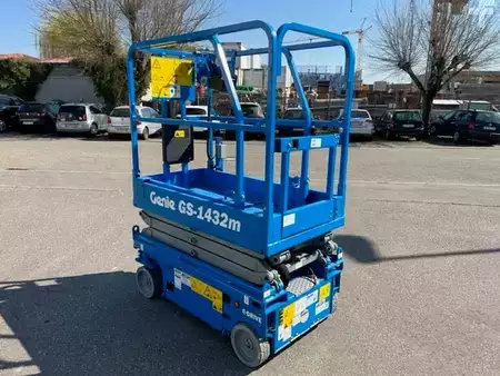 Scherenarbeitsbühne 2026  Genie GS-1432m E-Drive - inkl. AGM Batterien (6)