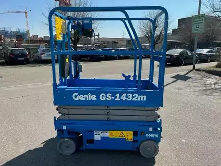 Scherenarbeitsbühne 2026  Genie GS-1432m E-Drive - inkl. AGM Batterien (7)
