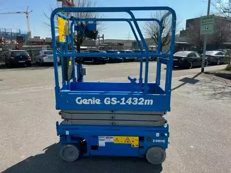 Scherenarbeitsbühne 2026  Genie GS-1432m E-Drive - inkl. AGM Batterien (3)