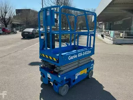 Scherenarbeitsbühne 2026  Genie GS-1432m E-Drive - inkl. AGM Batterien (4)