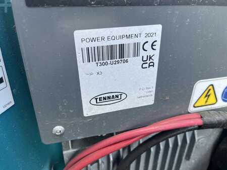 Scheuersaugmaschine  Tennant T300 (6)