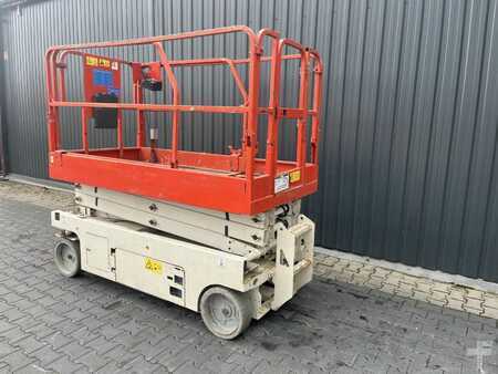 Piattaforme aeree a pantografo 2015  Genie GS-2046 (3)