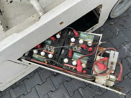 Piattaforme aeree a pantografo 2015  Genie GS-2046 (7)