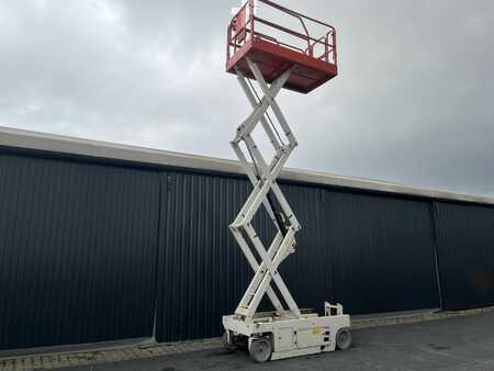 Piattaforme aeree a pantografo 2015  Genie GS-2046 (8)