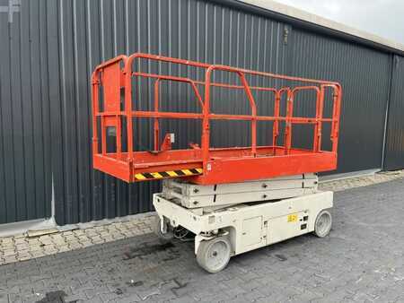 Piattaforme aeree a pantografo 2015  Genie GS-2046 (9)