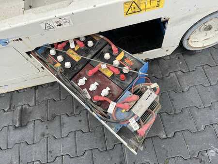 Piattaforme aeree a pantografo 2014  Genie GS-2046 (8)