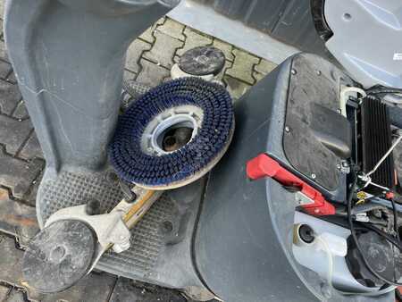 Lavapavimenti 2019  Nilfisk BR652 (7)