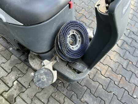 Lavapavimenti 2019  Nilfisk BR652 (8)