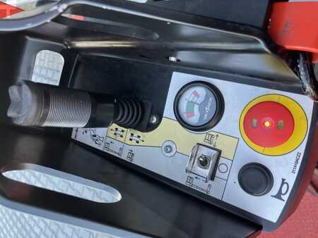 Unipersonales  Skyjack SJ12 (5)